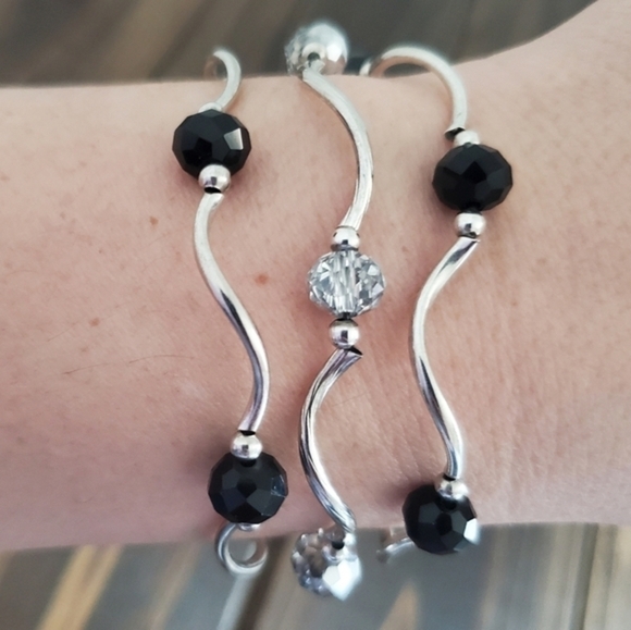 3 pc Set Faceted Crystal & Black Onyx Stretch Bracelets Silvertone‎ Wavy Beads - Picture 1 of 6